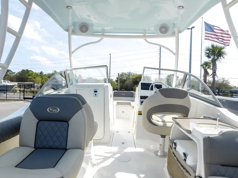 Slide: The Image of Key West Dual Console 239DFS 2025 - 17