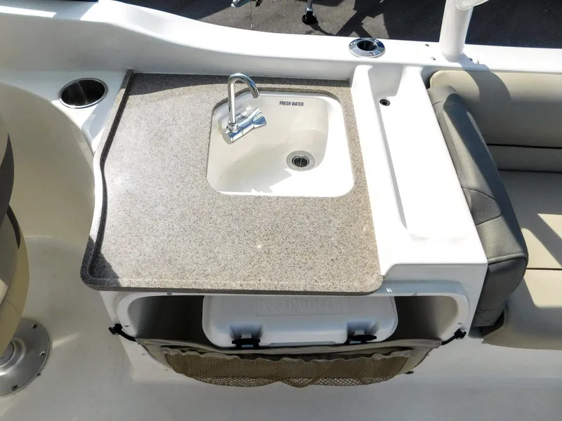 Slide: The Image of Key West Dual Console 239DFS 2025 - 19