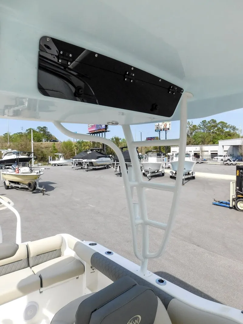 Slide: The Image of Key West Dual Console 239DFS 2025 - 25