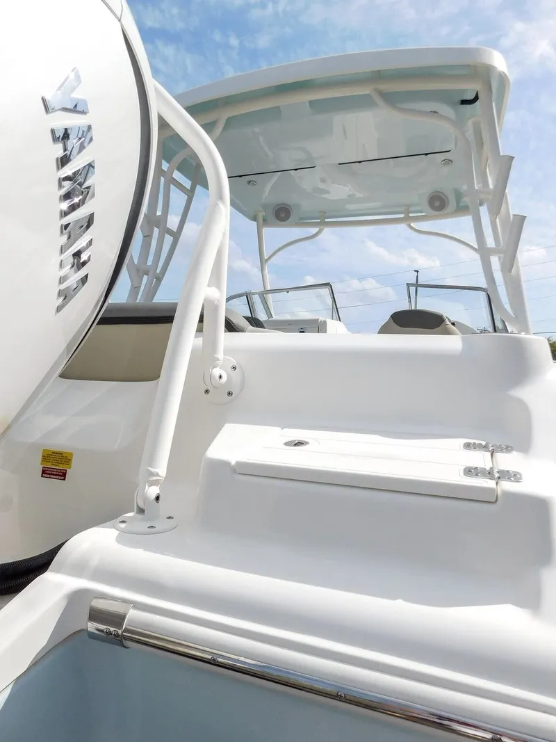 Slide: The Image of Key West Dual Console 239DFS 2025 - 5