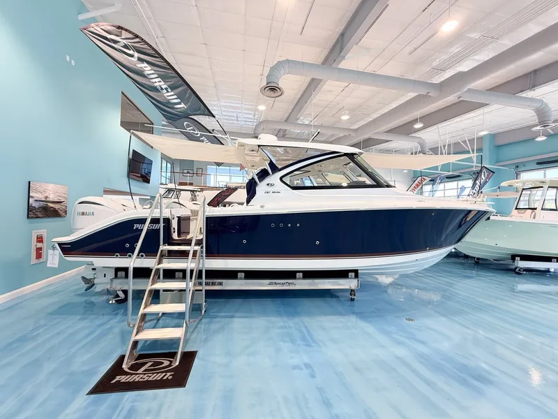 The Image of Pursuit Dual Console DC 306 2025 - 1