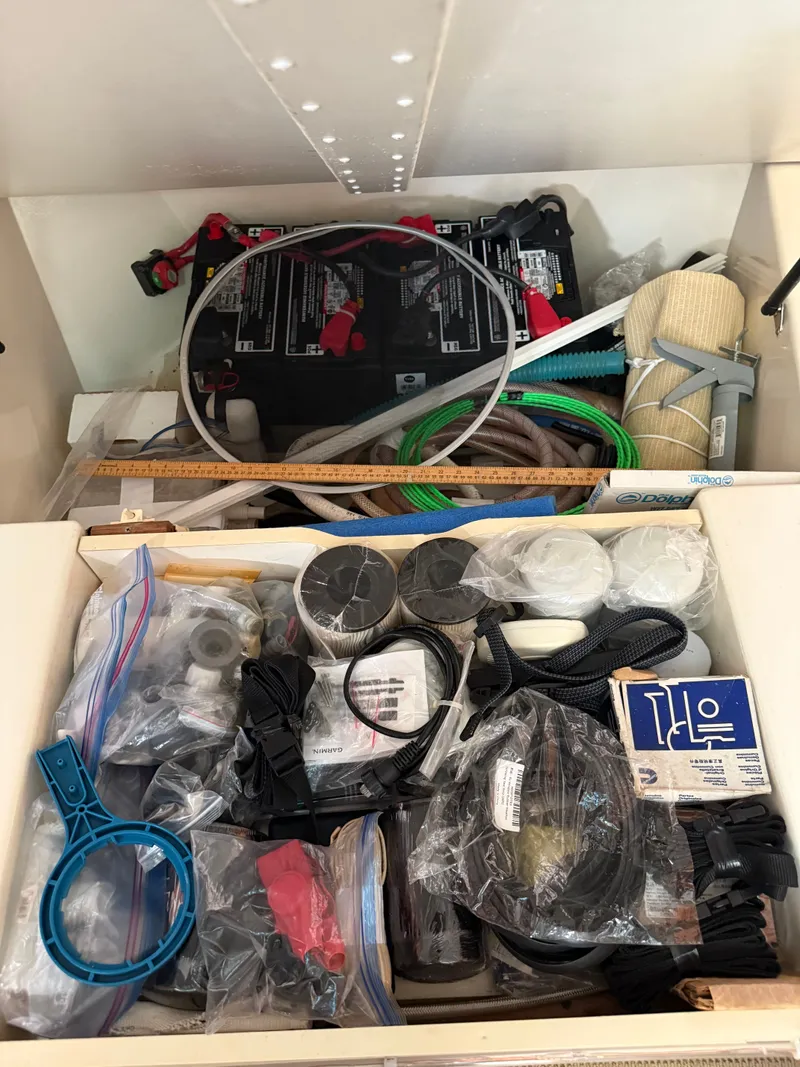 Slide: The Image of Carver 500 Cockpit Motor Yacht 1997 - 26