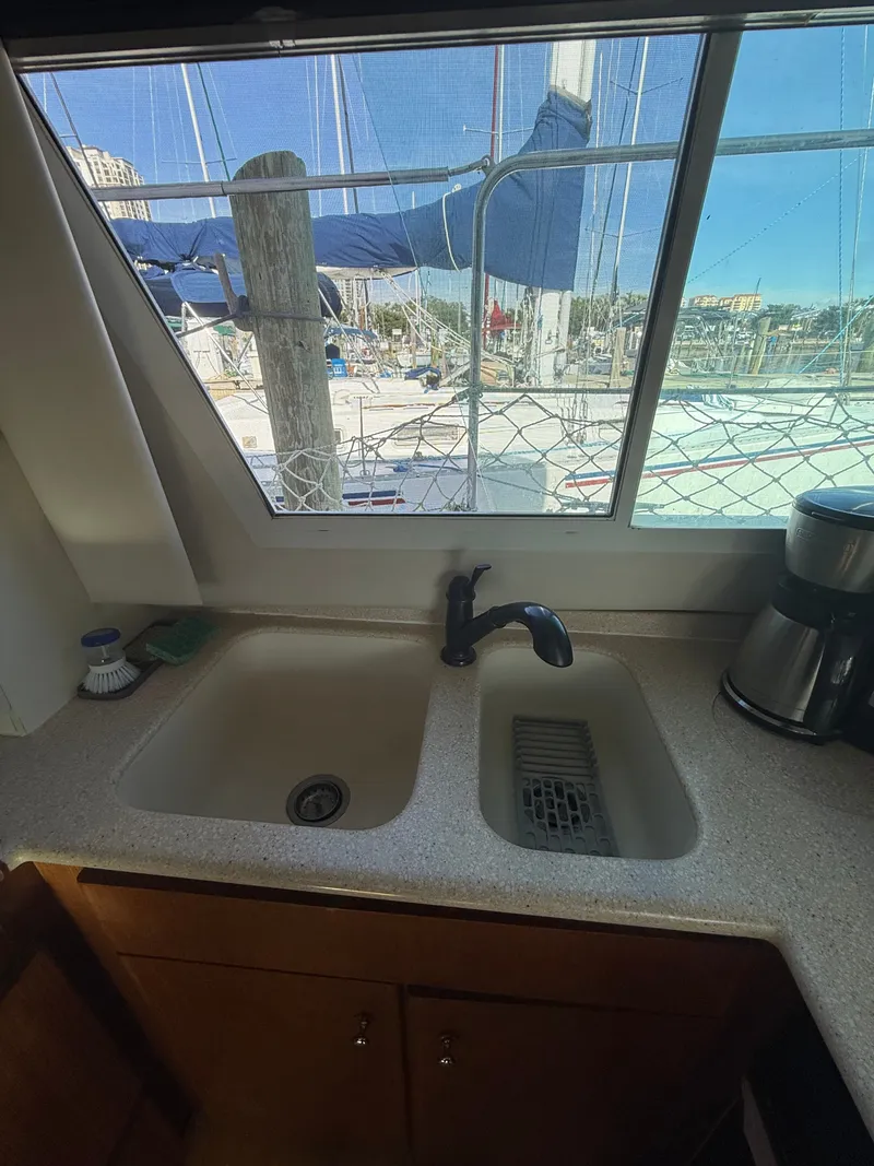 Slide: The Image of Carver 500 Cockpit Motor Yacht 1997 - 4