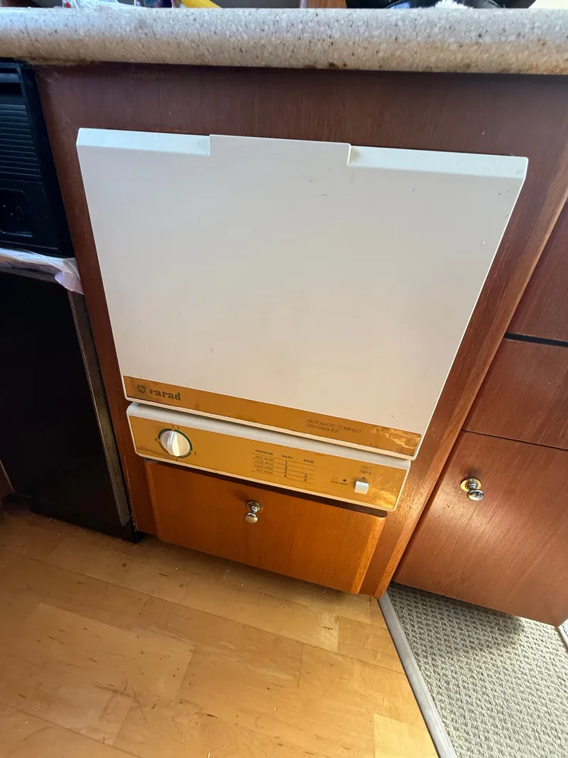 Slide: The Image of Carver 500 Cockpit Motor Yacht 1997 - 9