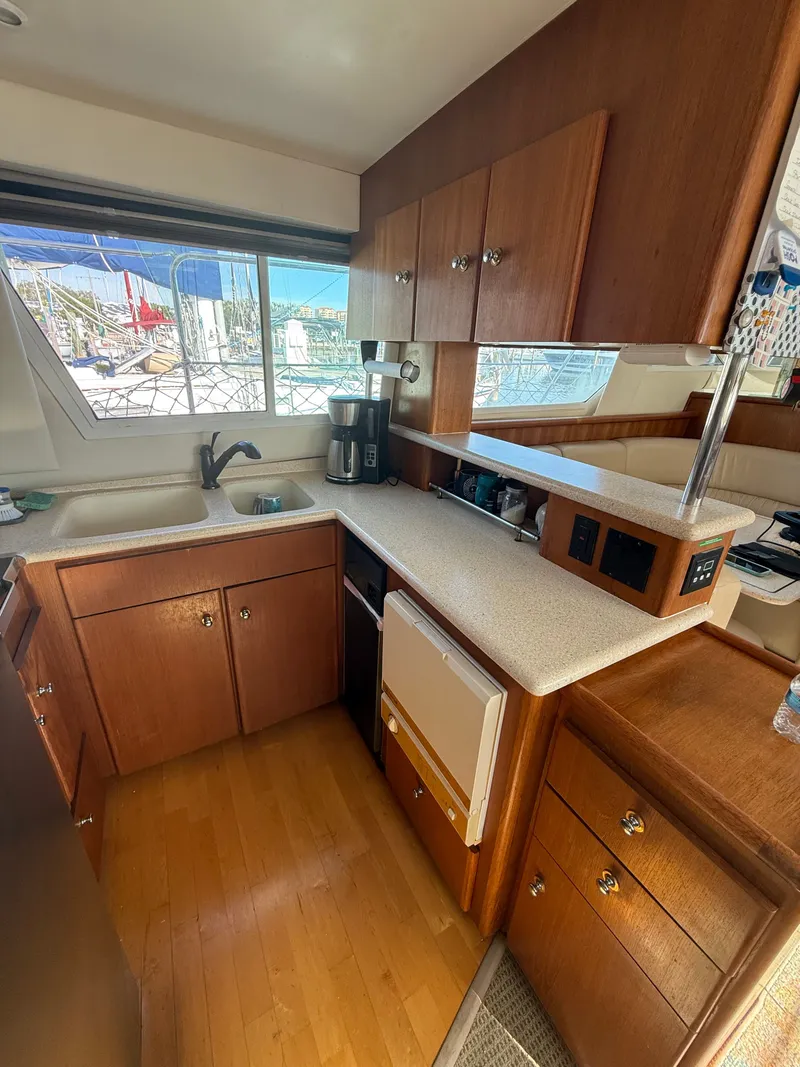 Slide: The Image of Carver Yachts 500 Cockpit Motor Yacht 1997 - 3