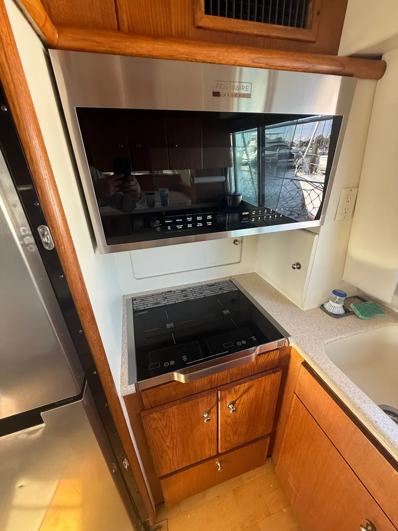 Slide: The Image of Carver Yachts 500 Cockpit Motor Yacht 1997 - 5