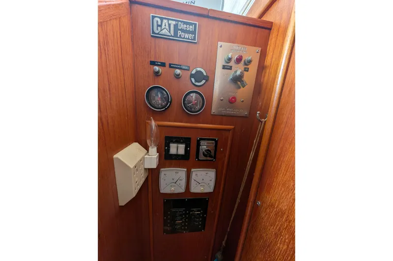 Slide: The Image of Control panel of 1988 Grand Banks 46 Classic with CAT Diesel Power. - 35