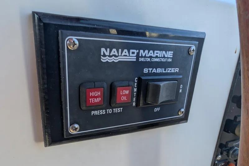 Slide: The Image of Flybridge Detail - 58