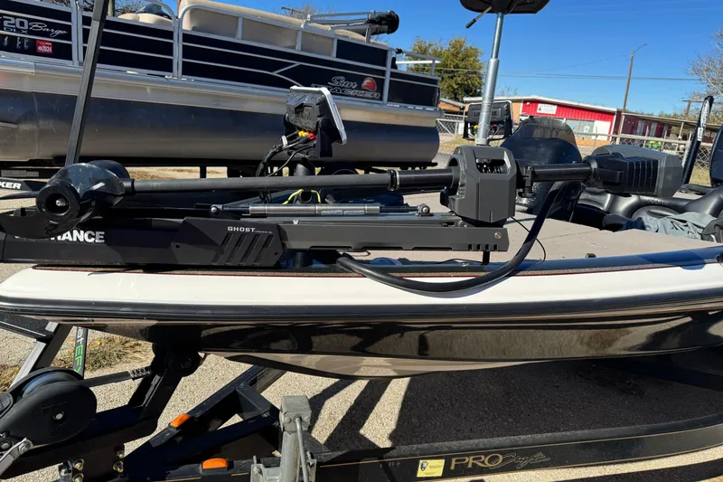 Slide: The Image of 2003 ProCraft 190 Super Pro SC/DC boat with Lowrance Ghost trolling motor. - 4