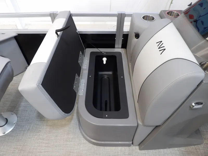 Slide: The Image of Avalon Venture 85 Rear Fish - 21' 2026 - 16