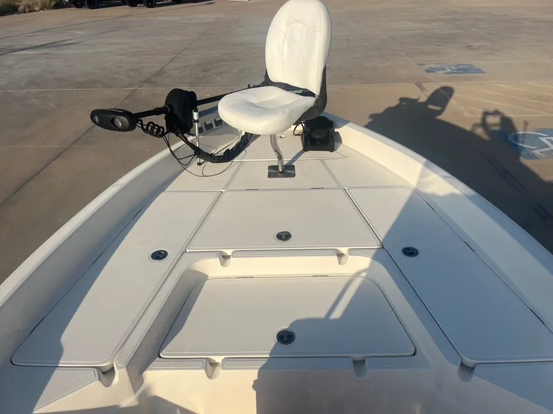 Slide: The Image of Skeeter SX2250 2021 - 11