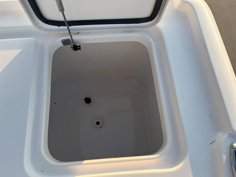 Slide: The Image of Tidewater 2500 Carolina Bay 2023 - 28