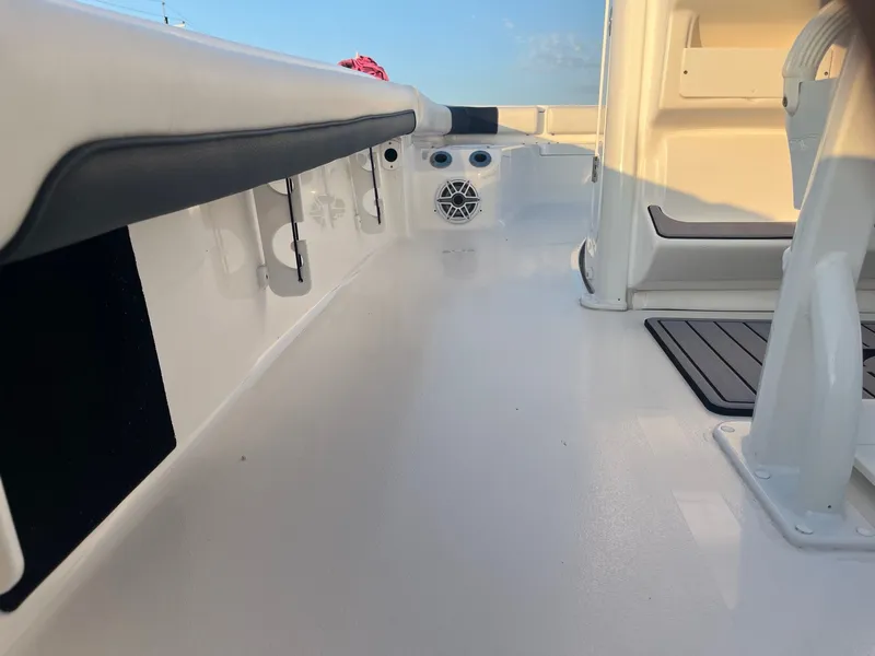 Slide: The Image of Tidewater 2500 Carolina Bay 2023 - 31