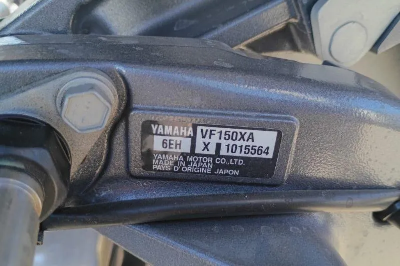 Slide: The Image of Close-up of Yamaha VF150XA engine label on Avid 20 Rogue SC, 2025 model. - 11