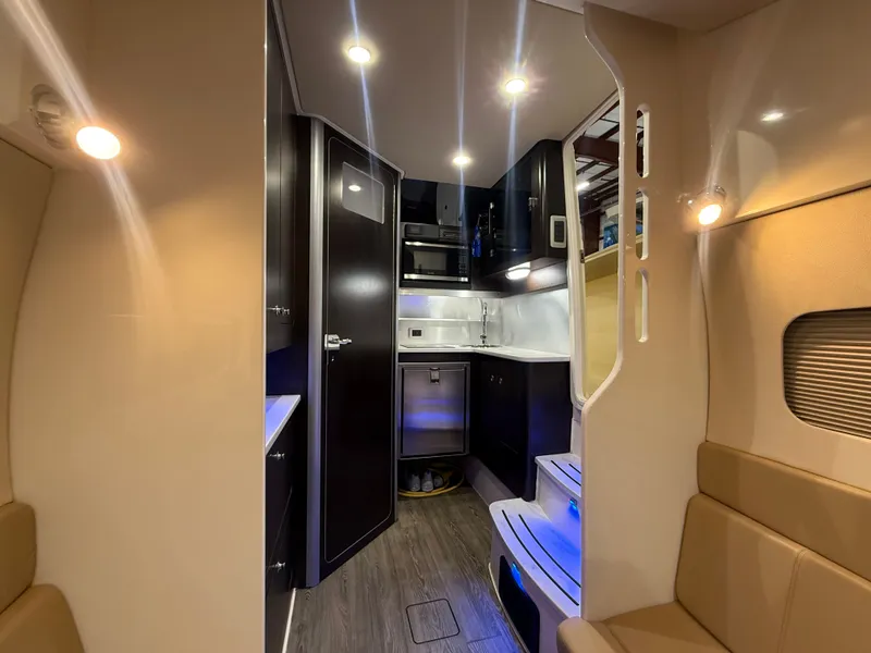 Slide: The Image of Scout 380 LXF 2018 - 15