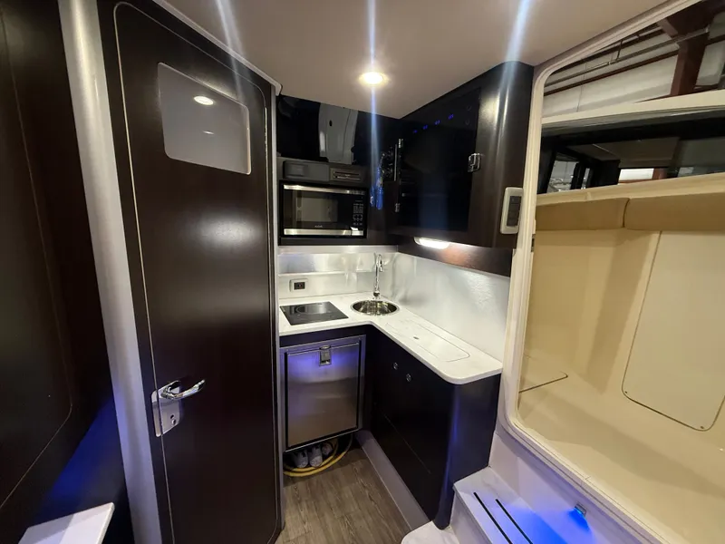 Slide: The Image of Scout 380 LXF 2018 - 16