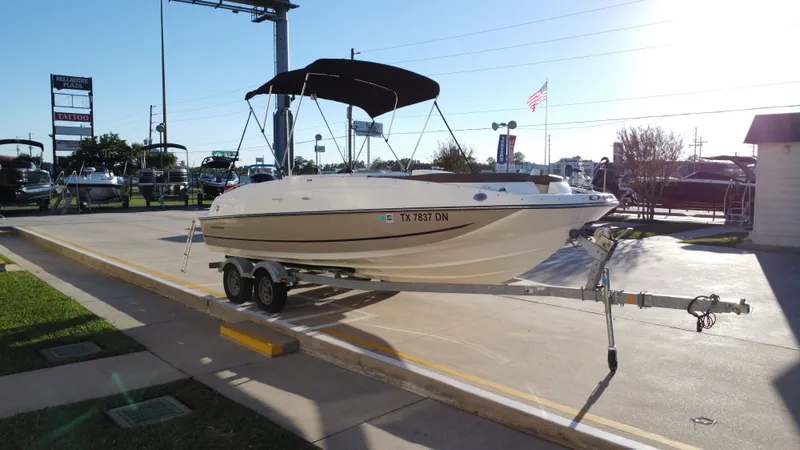 Slide: The Image of Bayliner 210 DB 2015 - 8