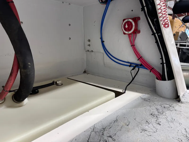 Slide: The Image of Shallow Master 18 SPORT 2022 - 18