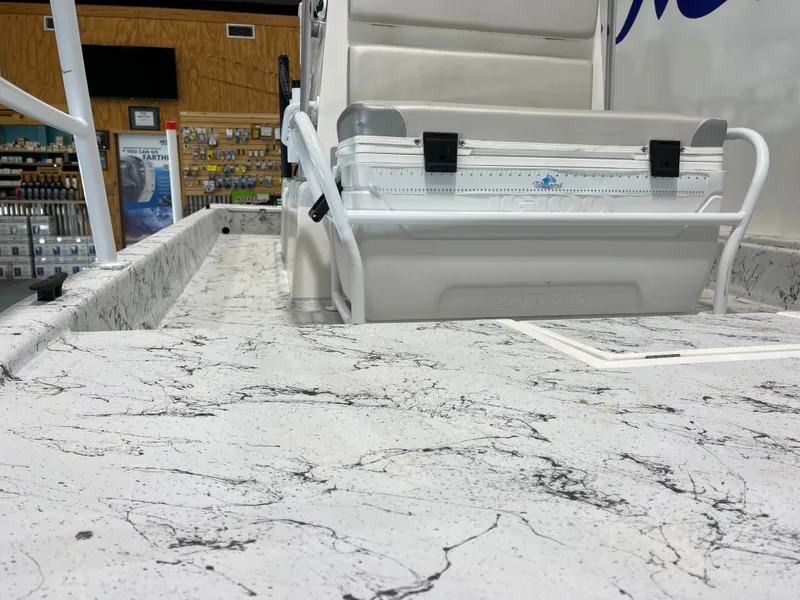 Slide: The Image of Shallow Master 18 SPORT 2022 - 20