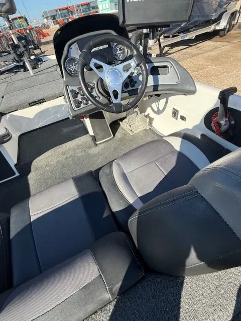 Slide: The Image of Skeeter TZX195 2014 - 27