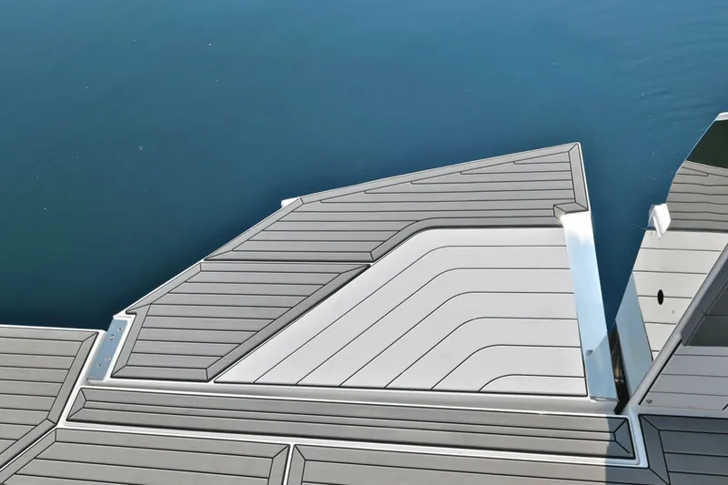 Slide: The Image of Cruisers 42 GLS OB 2026 - 8