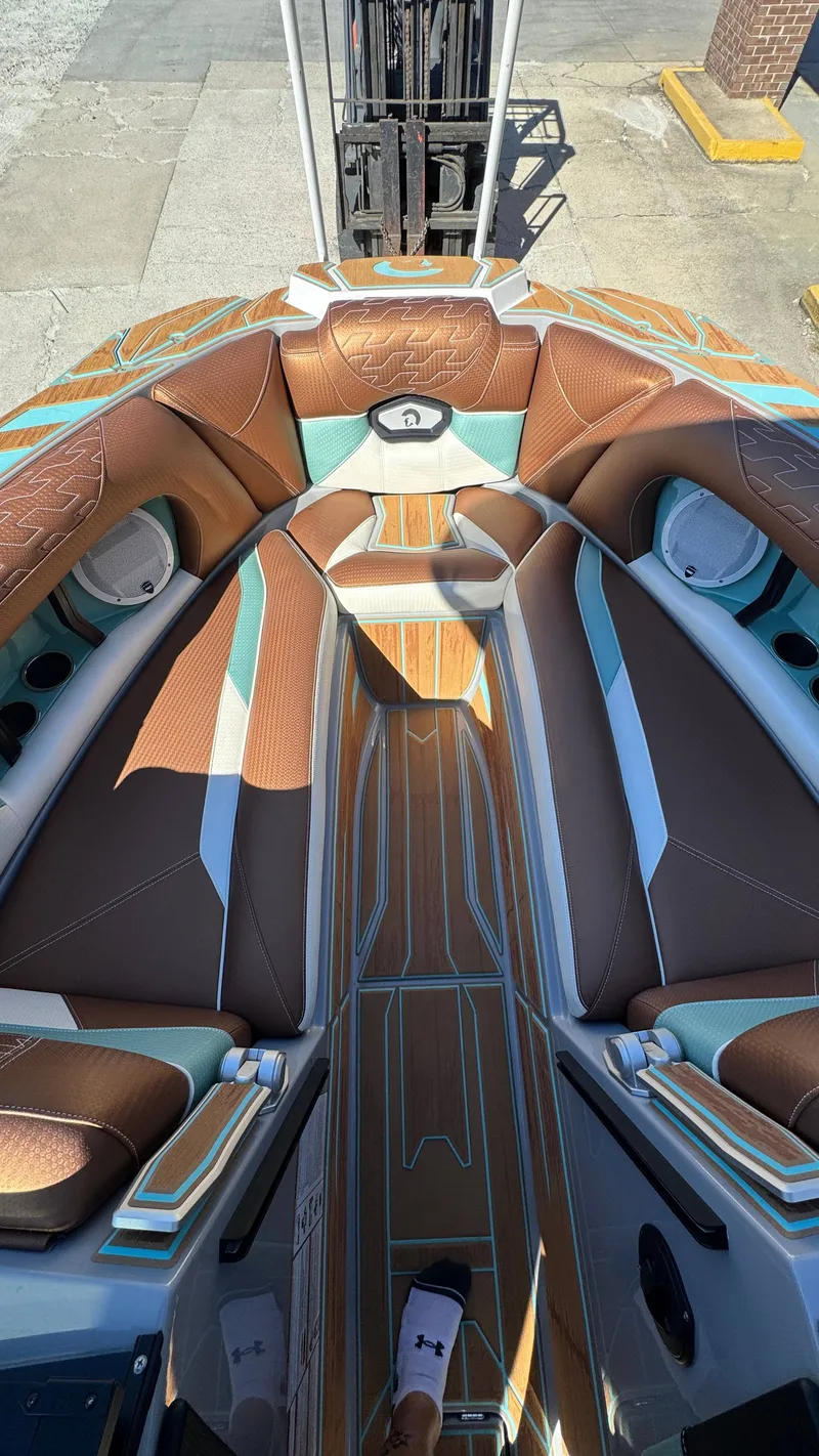 Slide: The Image of Centurion Ri265 2024 - 14