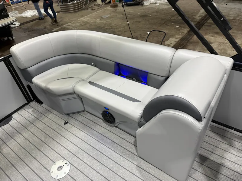 Slide: The Image of Bentley Pontoons Legacy 250HP 223 Navigator DL Quad Lounge Tritoon 2026 - 17