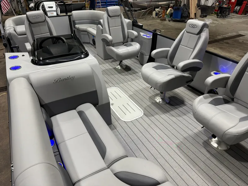 Slide: The Image of Bentley Pontoons Legacy 250HP 223 Navigator DL Quad Lounge Tritoon 2026 - 31