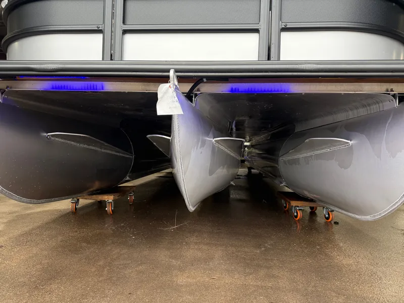 Slide: The Image of Bentley Pontoons Legacy 250HP 223 Navigator DL Quad Lounge Tritoon 2026 - 34