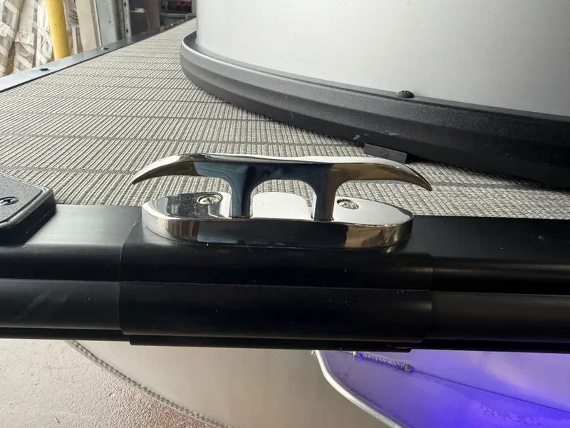 Slide: The Image of Bentley Pontoons Legacy 250HP 223 Navigator DL Quad Lounge Tritoon 2026 - 37