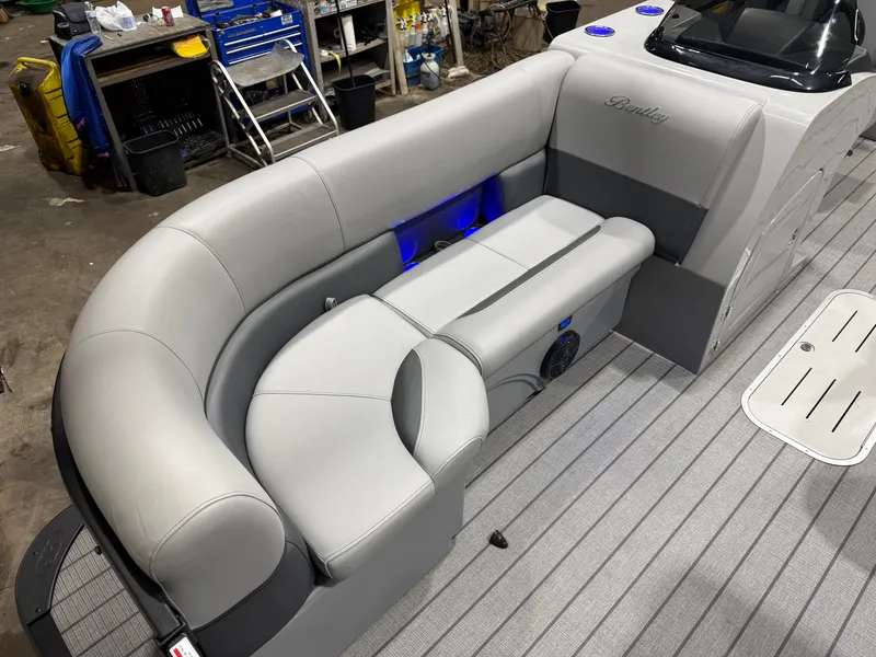 Slide: The Image of Bentley Pontoons Legacy 250HP 223 Navigator DL Quad Lounge Tritoon 2026 - 8