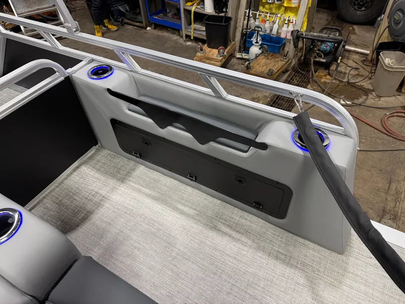 Slide: The Image of Tahoe LTZ 2385 Swingback (VRB) Windshield Tritoon & Honda 4-Stroke EFI 2026 - 27