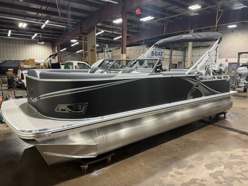 Slide: The Image of Tahoe LTZ 2385 Swingback (VRB) Windshield Tritoon & Honda 4-Stroke EFI 2026 - 42