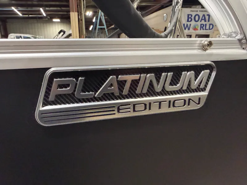 Slide: The Image of Tahoe LTZ 2385 Swingback (VRB) Windshield Tritoon & Honda 4-Stroke EFI 2026 - 45