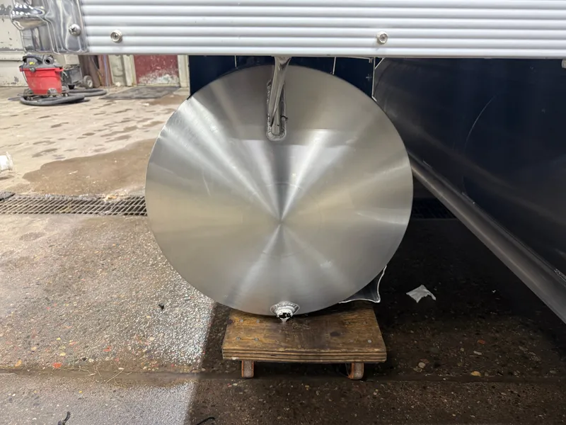 Slide: The Image of Tahoe LTZ 2385 Swingback (VRB) Windshield Tritoon & Honda 4-Stroke EFI 2026 - 46