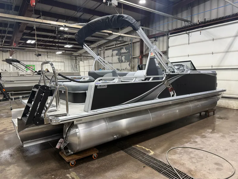 Slide: The Image of Tahoe LTZ 2385 Swingback (VRB) Windshield Tritoon & Honda 4-Stroke EFI 2026 - 52