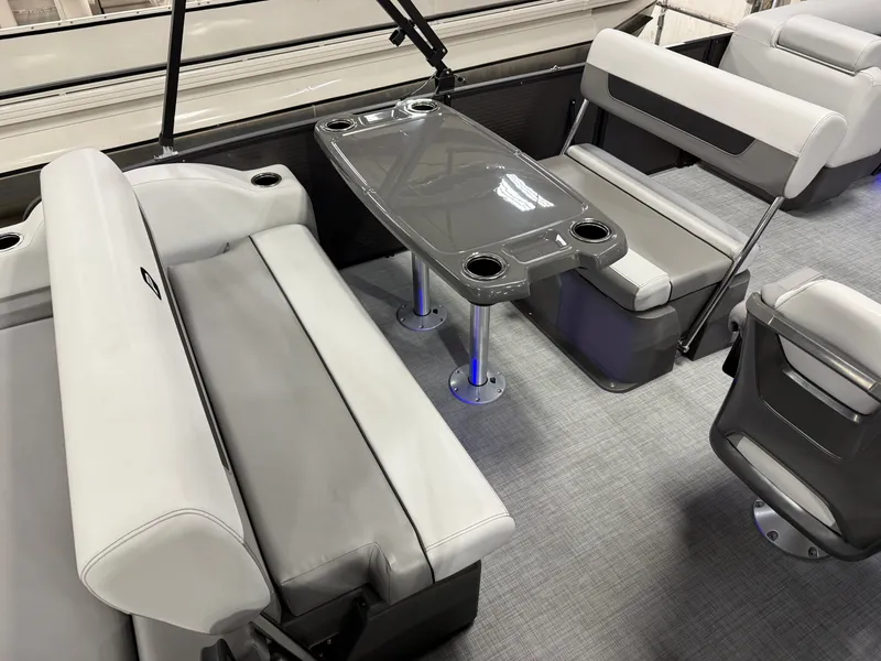 Slide: The Image of Princecraft Vectra 23 RL 2026 - 18