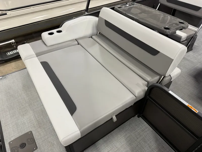 Slide: The Image of Princecraft Vectra 23 RL 2026 - 20