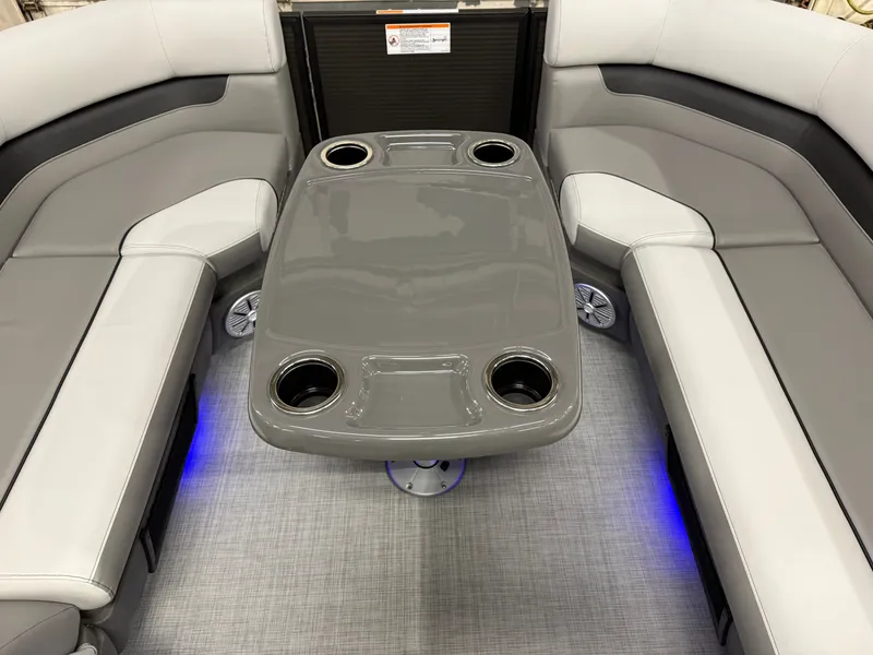 Slide: The Image of Princecraft Vectra 23 RL 2026 - 24