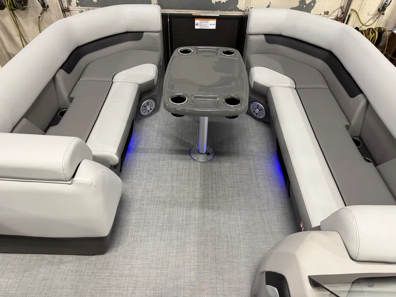 Slide: The Image of Princecraft Vectra 23 RL 2026 - 25