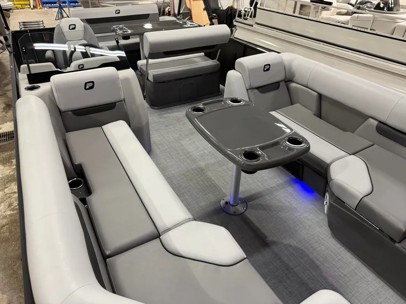 Slide: The Image of Princecraft Vectra 23 RL 2026 - 30