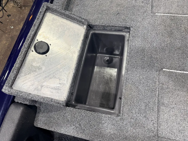 Slide: The Image of Tracker 175 Pro Team TF 2022 - 26