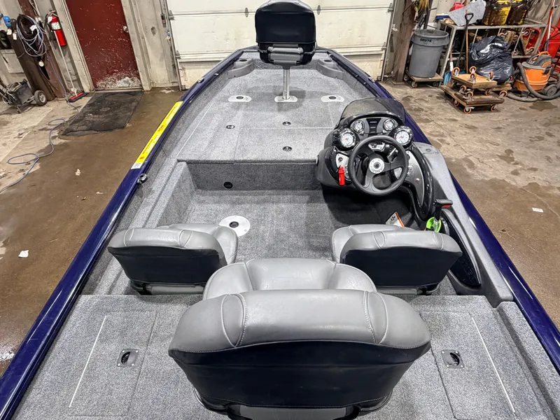 Slide: The Image of Tracker 175 Pro Team TF 2022 - 34