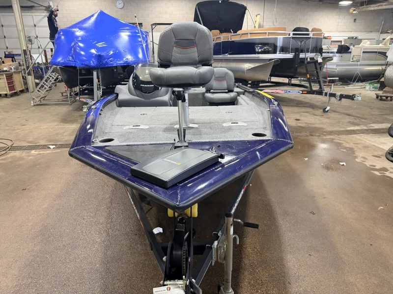 Slide: The Image of Tracker 175 Pro Team TF 2022 - 35