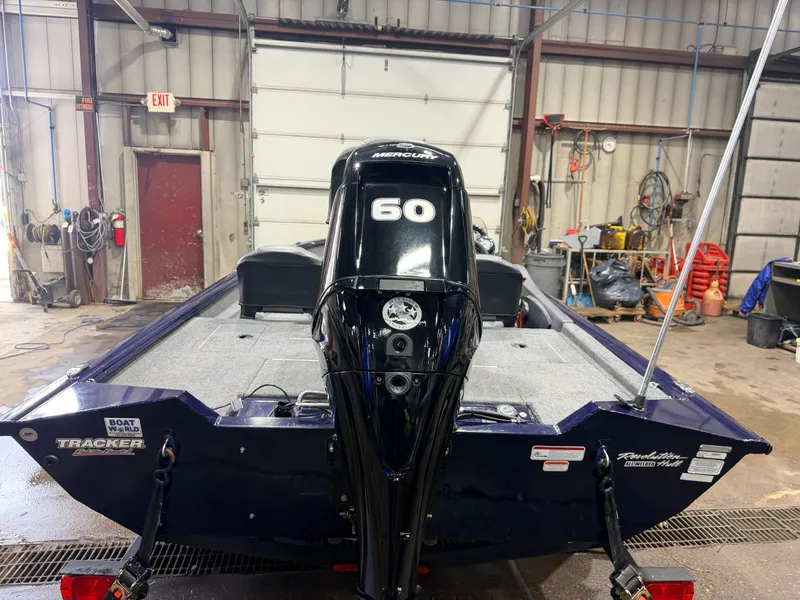 Slide: The Image of Tracker 175 Pro Team TF 2022 - 40