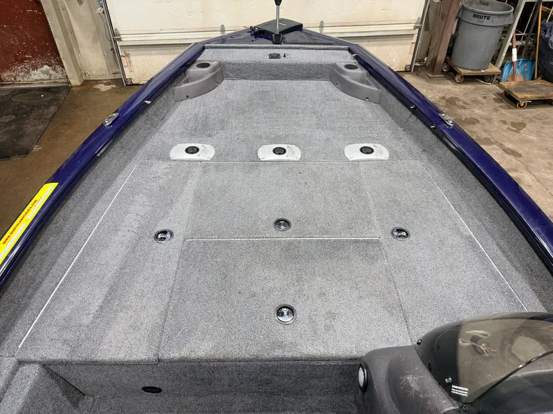 Slide: The Image of Tracker 175 Pro Team TF 2022 - 7