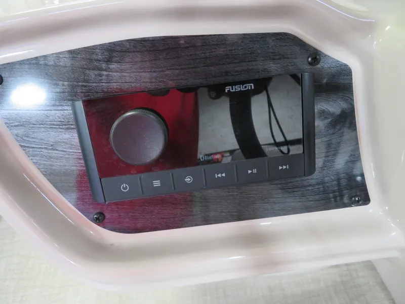 Slide: The Image of Tahoe LTZ 2385 Elite Windshield Tritoon & Suzuki 200HP 4-Stroke EFI 2024 - 15