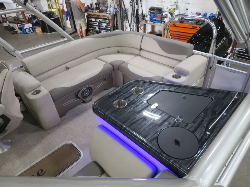 Slide: The Image of Tahoe LTZ 2385 Elite Windshield Tritoon & Suzuki 200HP 4-Stroke EFI 2024 - 5