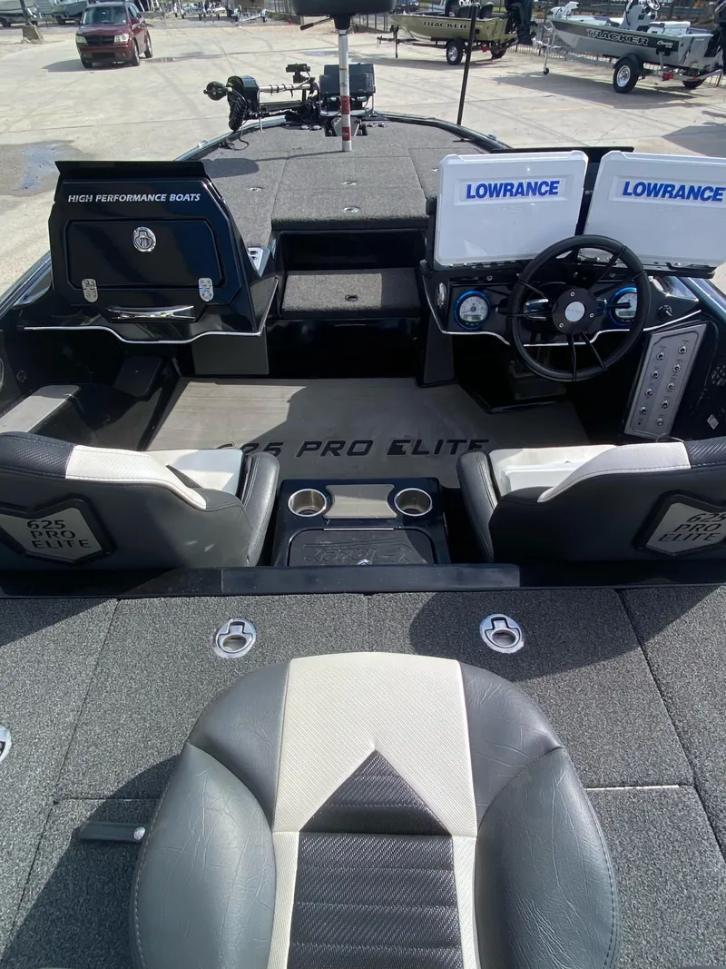 Slide: The Image of Blazer 625 Pro Elite 2023 - 10