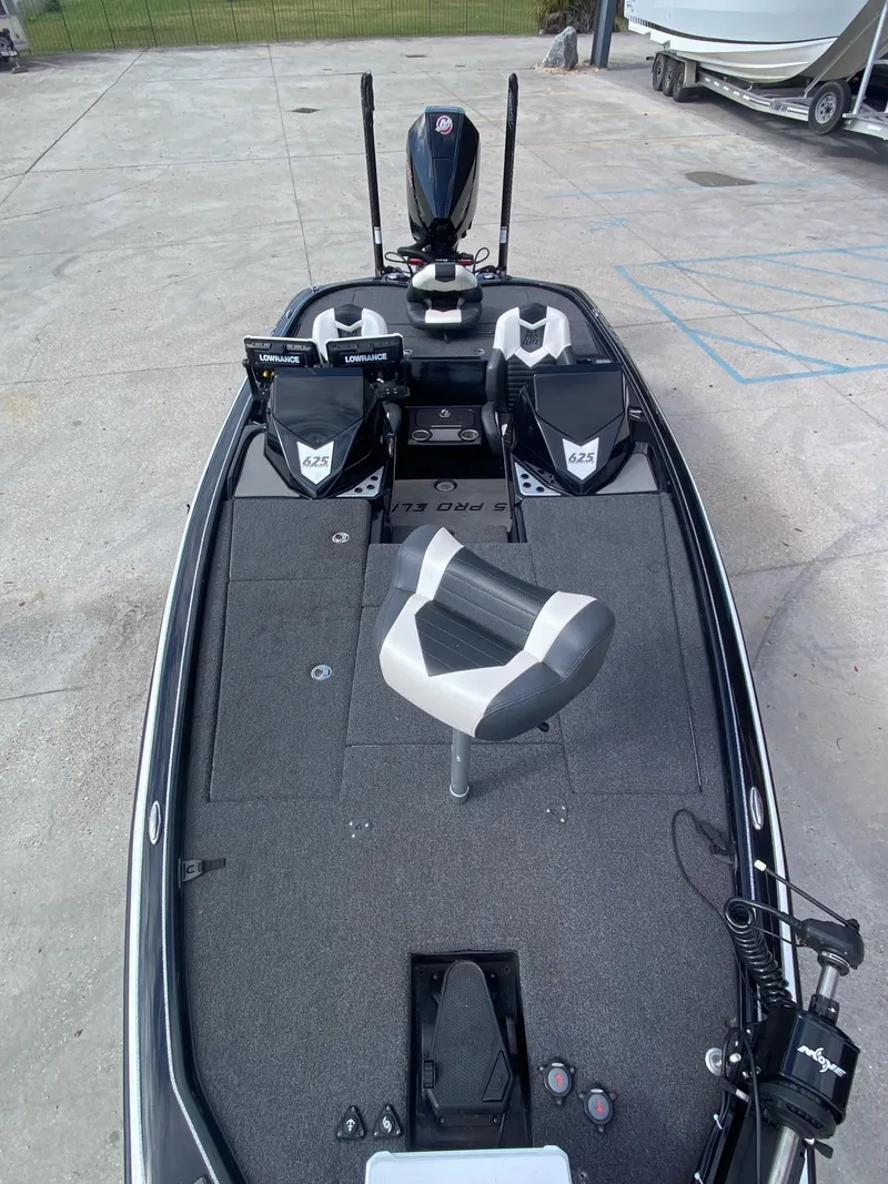 Slide: The Image of Blazer 625 Pro Elite 2023 - 14